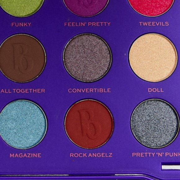 ๐ $23 - Makeup Revolution BRATZ Eyeshadow Palette w/mirror - Picture 5 of 12